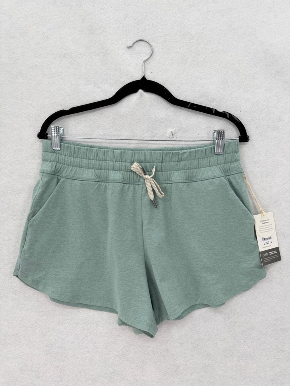 NWT Vuori Women’s Halo Performance Short 2.0 Sea Spray Heather Size Medium